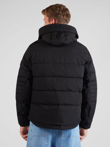 TOMMY HILFIGER Winterjacke in Schwarz