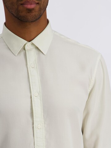 Fit confort Chemise PIERRE CARDIN en blanc