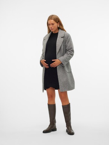 Cappotto di mezza stagione di MAMALICIOUS in grigio