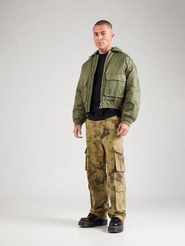 Carlo Colucci Dressipluus, värv must