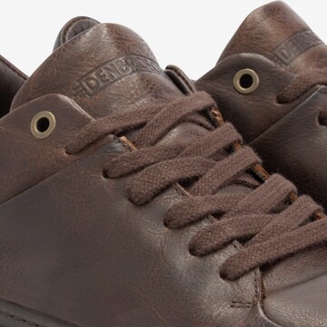 DenBroeck Sneaker low 'Wayne St.' in Braun