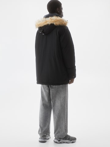 Pull&Bear Winterparka in Zwart