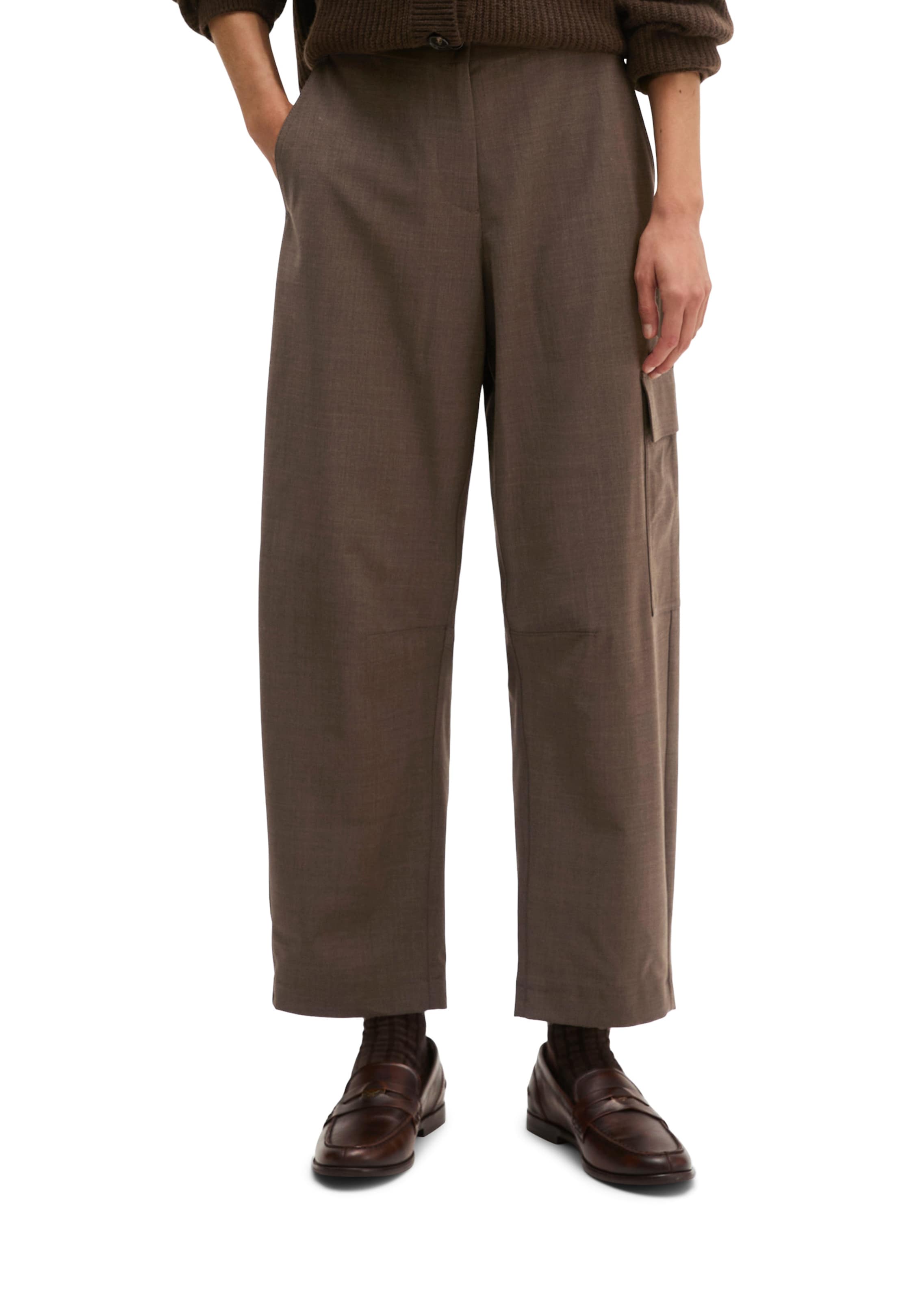 Marc O'Polo Loose fit Cargo Pants in Brown: front