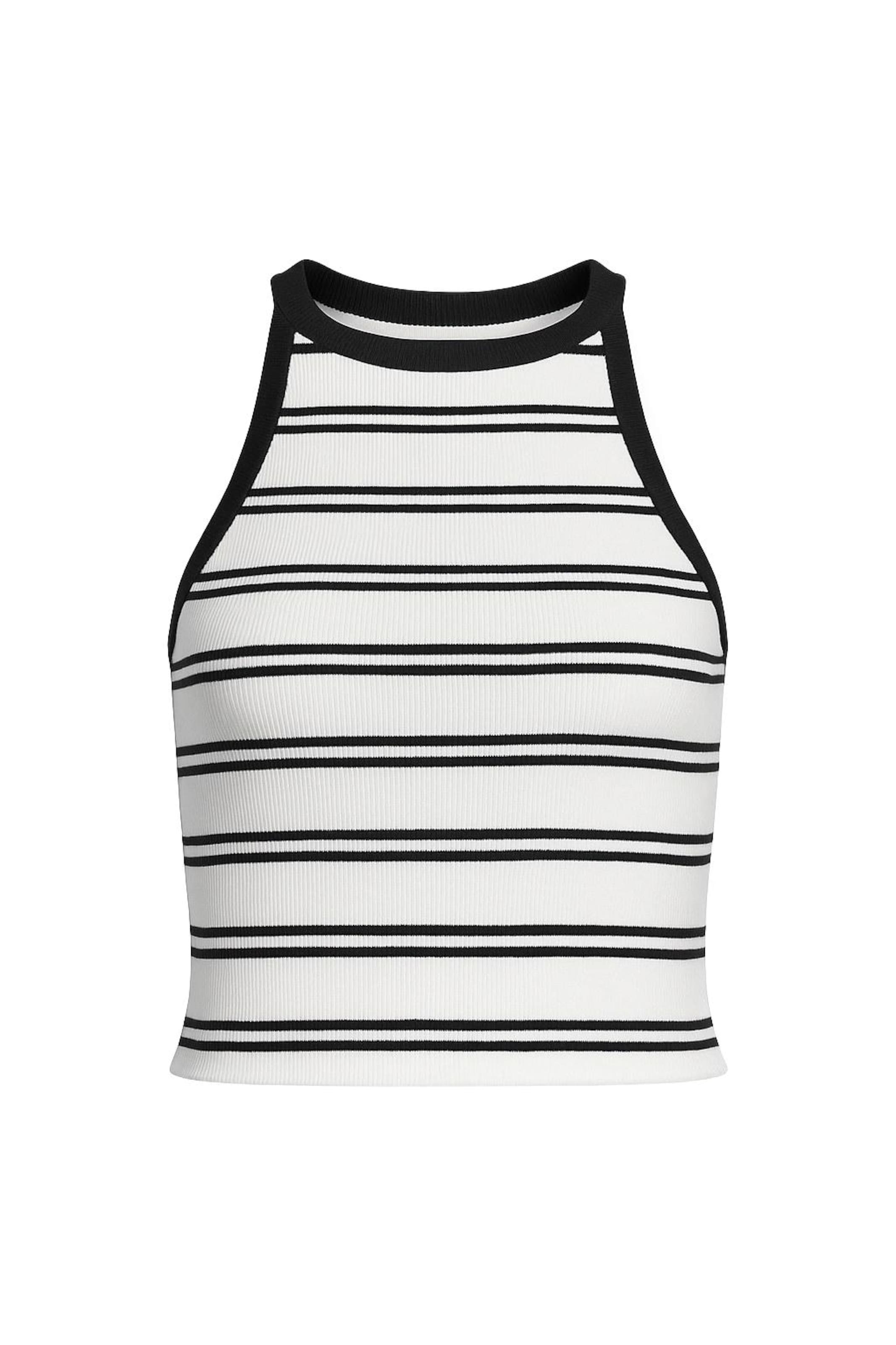 Alexa Dash Blouse in Black: front