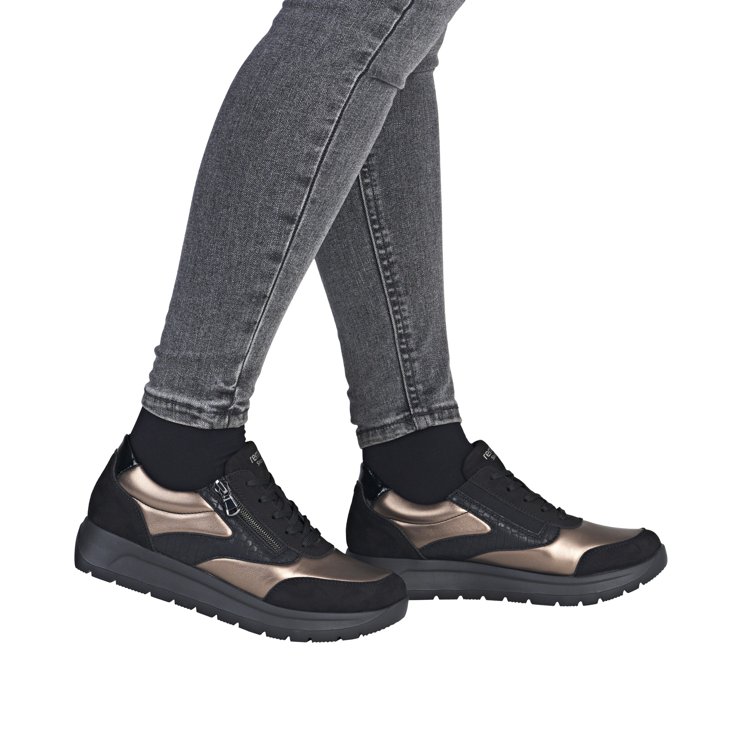 Baskets basses REMONTE en noir