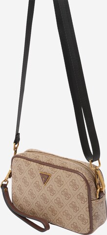 GUESS Skuldertaske 'VEZZOLA' i beige: forside