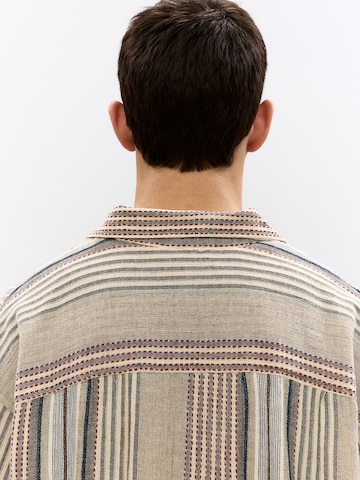 Pull&Bear Comfort Fit Košeľa - Hnedá
