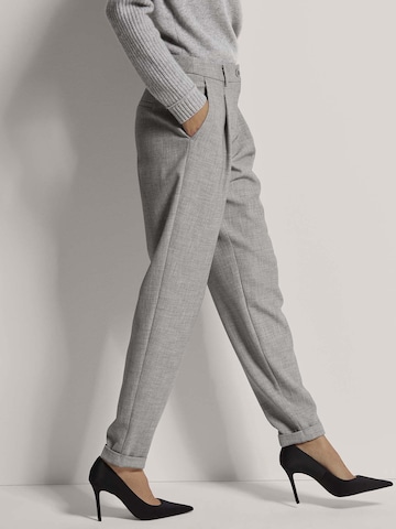 MADELEINE Tapered Hose in Grau