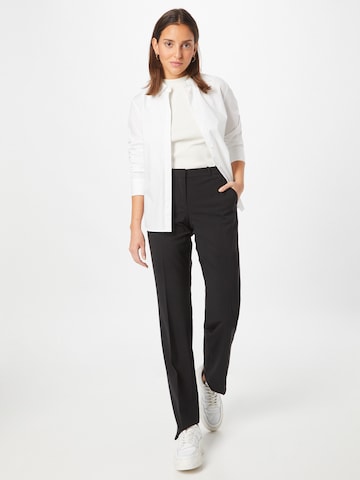 Regular Pantalon à plis 'Tamea' BOSS en noir