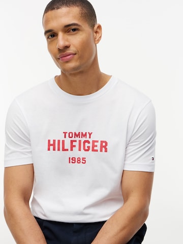TOMMY HILFIGER Футболка 'Brand Love' в Белый