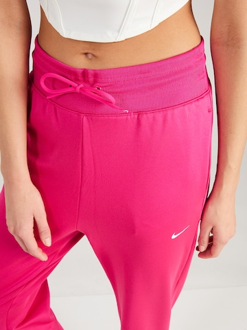 NIKE Tapered Sportbroek 'ONE' in Rood