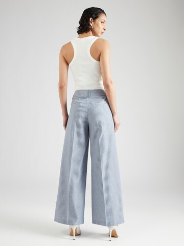 ABOUT YOU x Iconic by Tatiana Kucharova Wide Leg Bukser med fals 'Irene' i blå