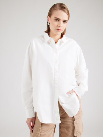 Aware Blouse in White: front