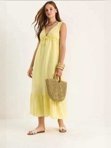 Bianco Lucci - Vestido de verão em amarelo