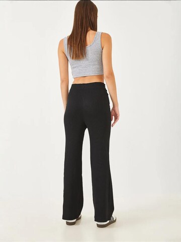 Bianco Lucci Flared Broek in Zwart