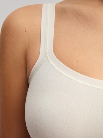 Maillot de corps 'Seamless Natural' CALIDA en beige
