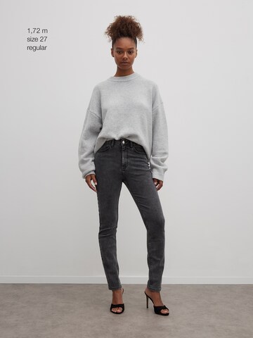 Slimfit Jeans di RÆRE by Lorena Rae in grigio