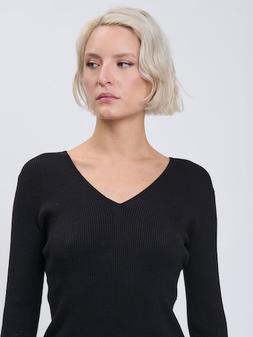 Pullover di Influencer in nero