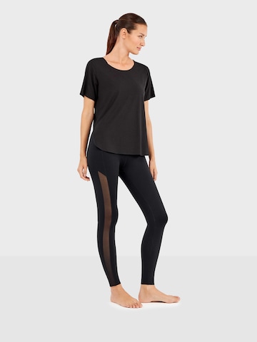 Gisela Τοπ ' ' σε μαύρο