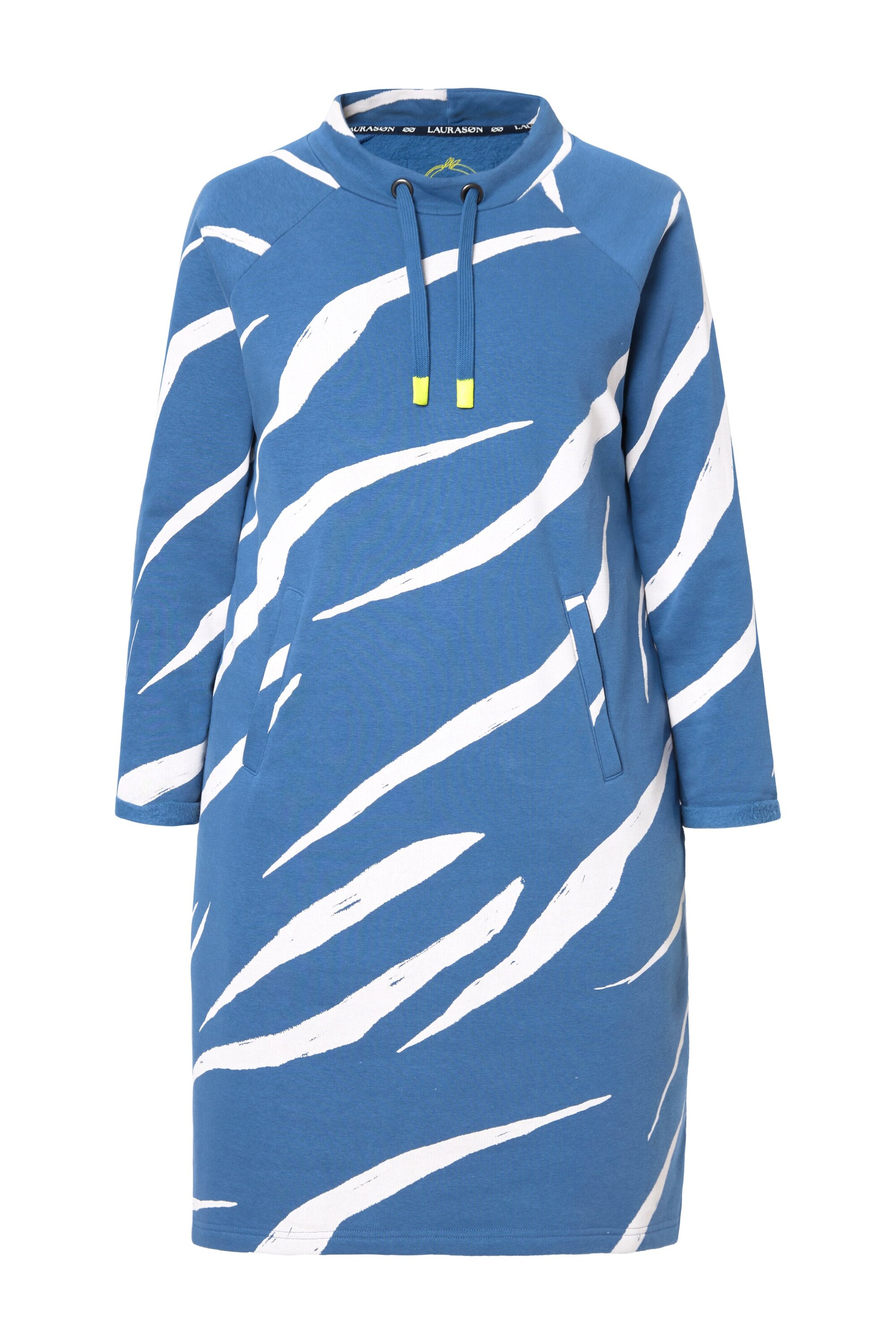 LAURASØN Dress in Blue: front