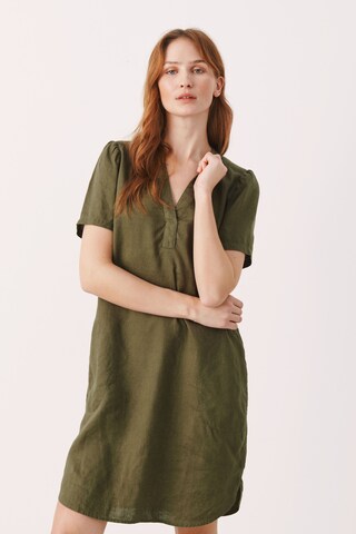 Robe 'Aminase' Part Two en vert : devant