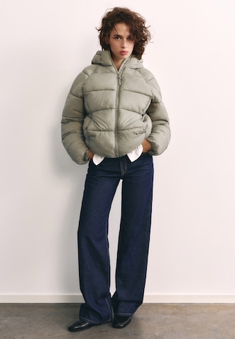 Giacca invernale di Pull&Bear in verde: frontale