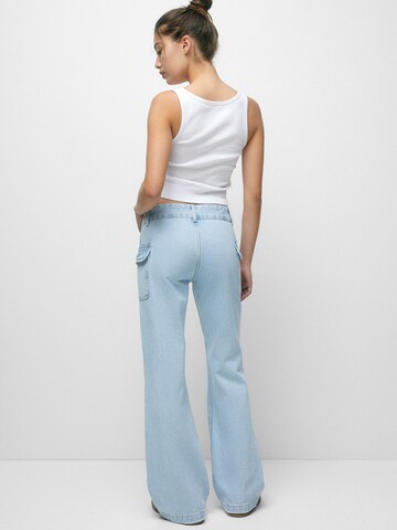 Pull&Bear Flared Jeans in Blauw