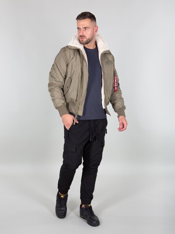 ALPHA INDUSTRIES - Ajuste regular Chaqueta de invierno 'B15-3 TT' en verde