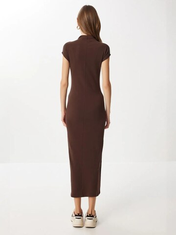 Abito di Happiness İstanbul in marrone