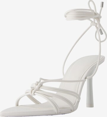 Bershka Sandals in White: front