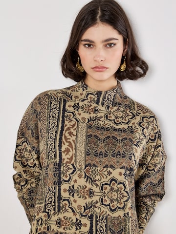 Robe Apricot en mélange de couleurs