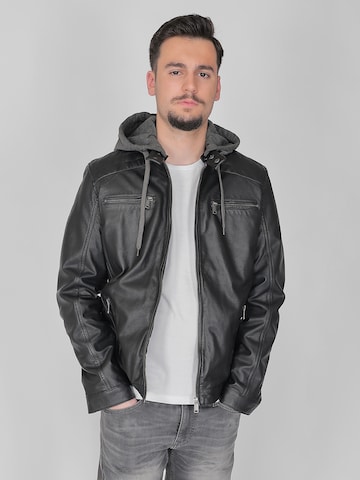 MUSTANG Between-Season Jacket 'Foster' in Black: front