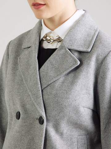 Veste mi-saison 'CARLOUISIANA' ONLY Carmakoma en gris