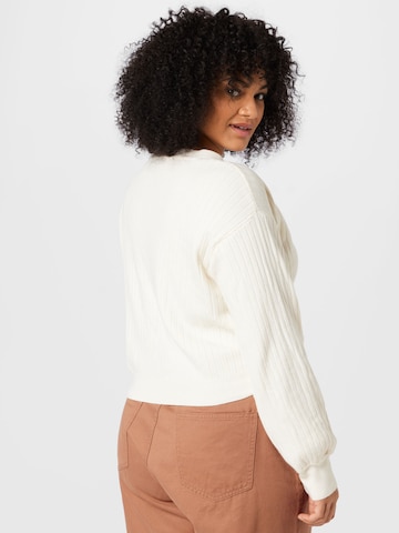 ABOUT YOU Curvy Knit Cardigan 'Leoni' in Beige