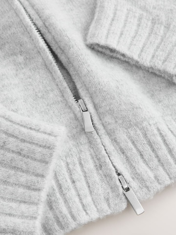 Next Strickjacke in Grau