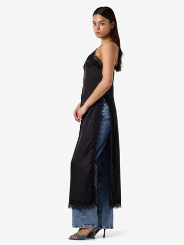 Robe 'NMLouisa' Noisy may en noir