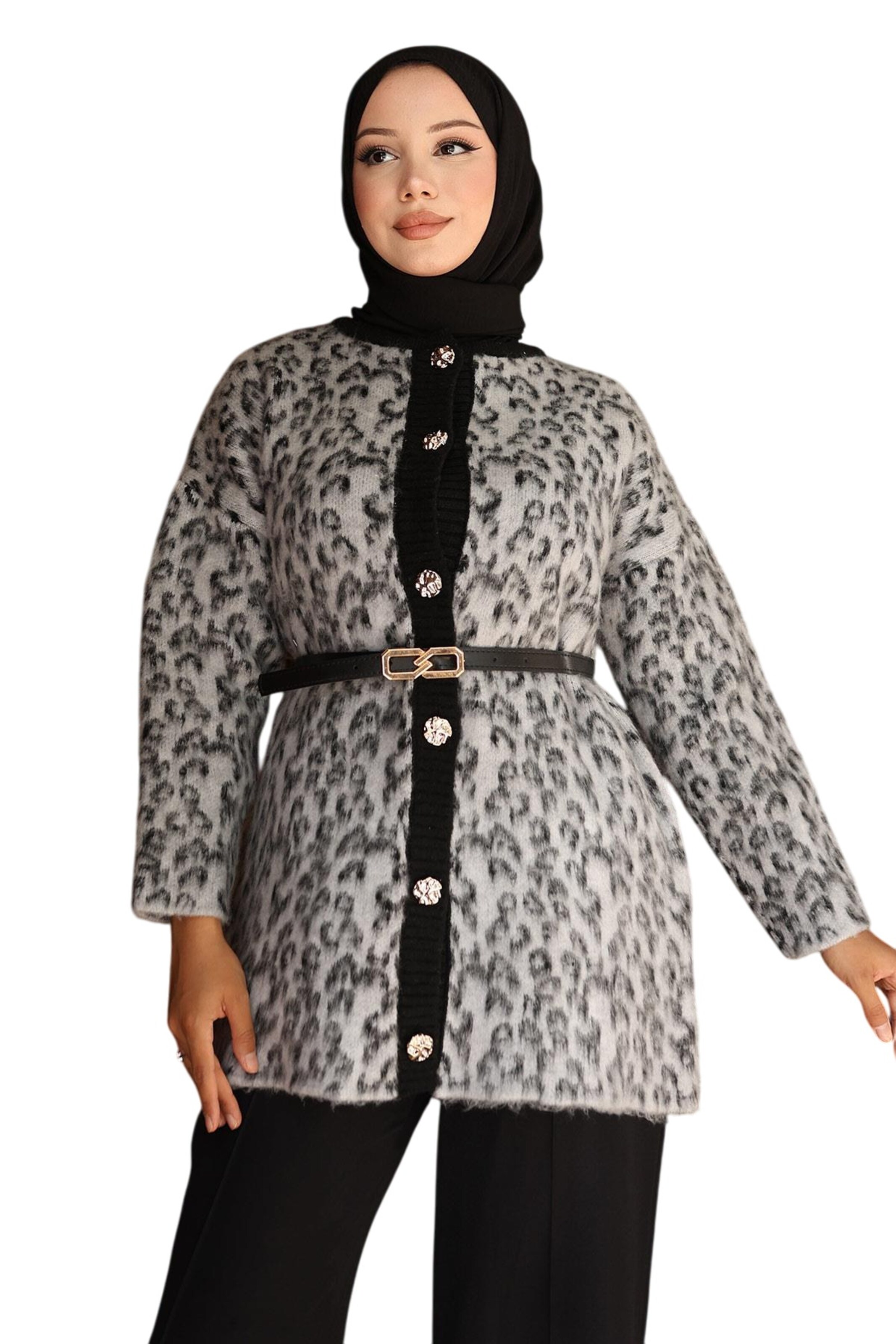 MODAMIHRAM Knit cardigan in Grey: front