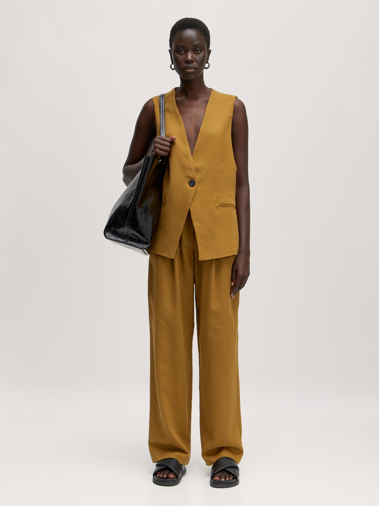 EDITED Pantalón 'Louisa' caqui