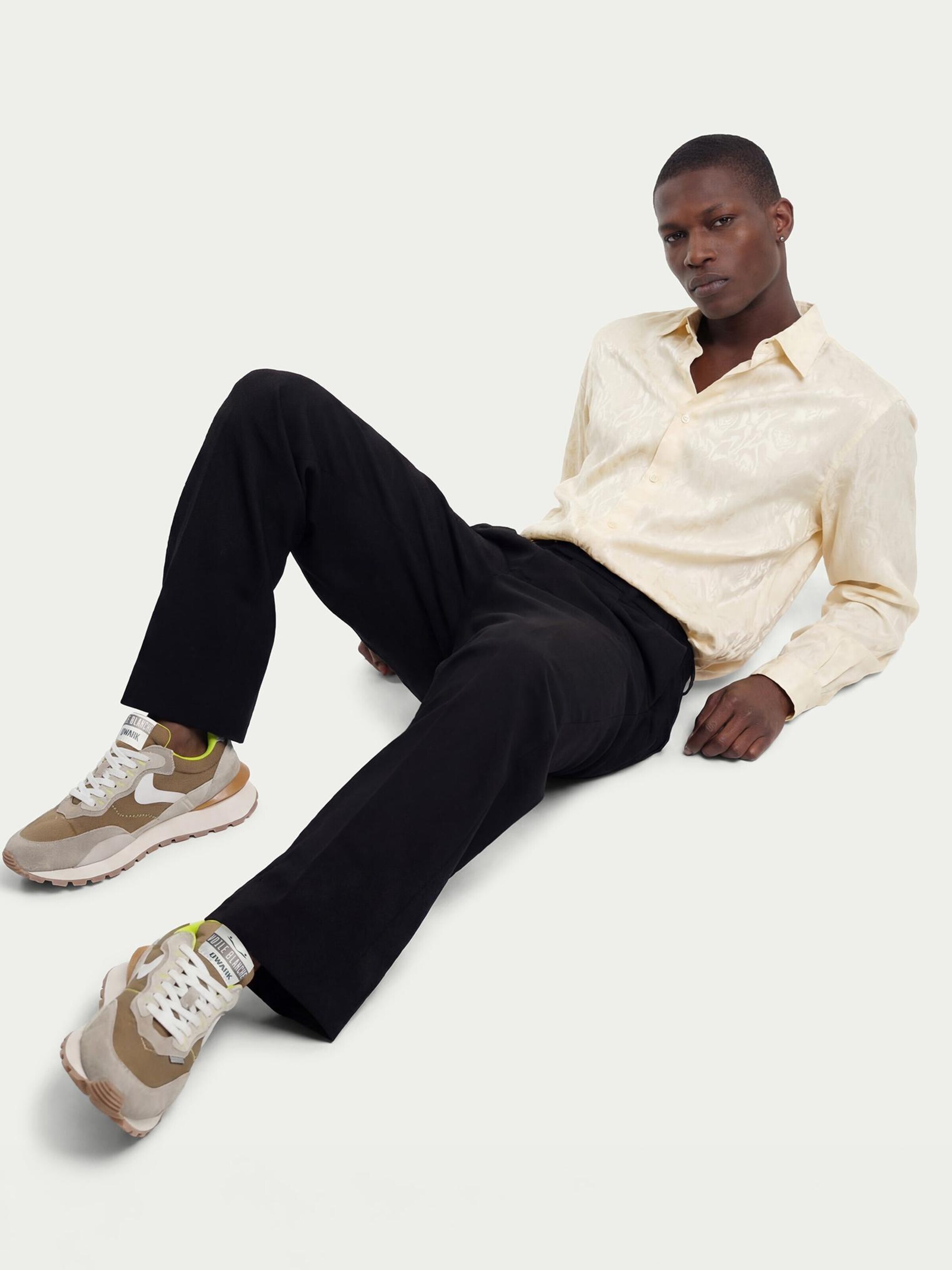 Baskets basses 'QWARK HYPE MAN.' Voile blanche en vert : devant