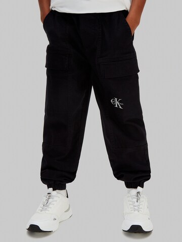 Effilé Pantalon Calvin Klein Jeans en noir : devant