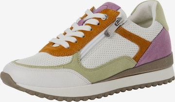 Baskets basses MARCO TOZZI en blanc : devant