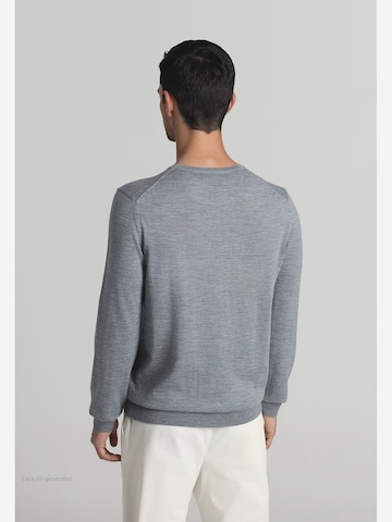 MAERZ Muenchen Pullover in Grau