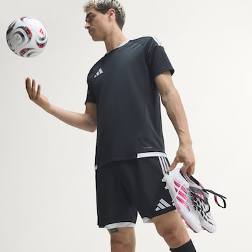 ADIDAS PERFORMANCE - Chuteira 'Predator Elite' em branco