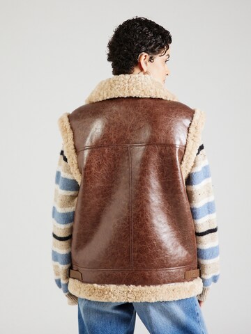 Urban Code Vest in Brown