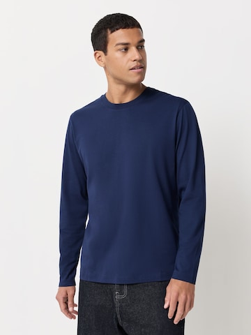 Next Shirt in Blue: front