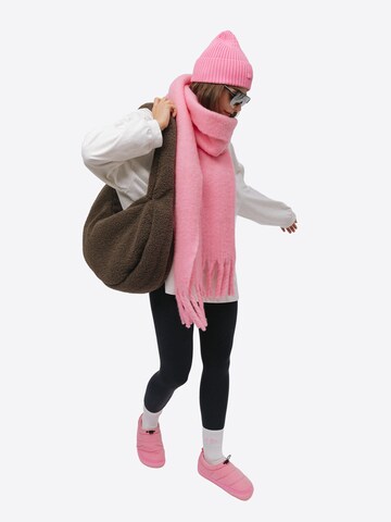 Berretto 'Kubota Unisex Autumn/Winter Marshmallow Beanie' di Kubota in rosa