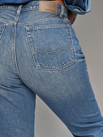 Next Tapered Jeans in Blue