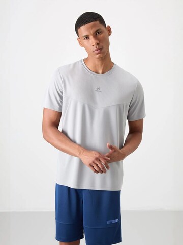 Tommy Life Shirt in Grey