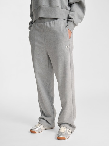 Hummel Loose fit Trousers in Grey