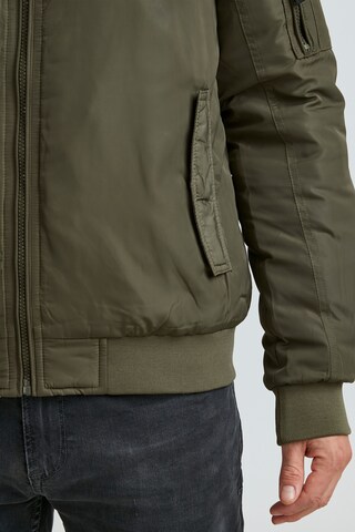 Veste mi-saison 'Martins' 11 Project en vert
